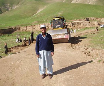 Construction of access road in Baghlan province for antenna site BGL 022 image